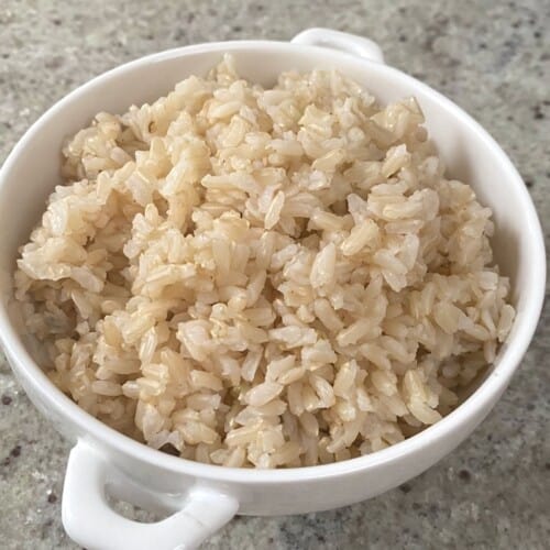 How To Cook Brown Rice In A Rice Cooker (Fluffy & Perfect) - The