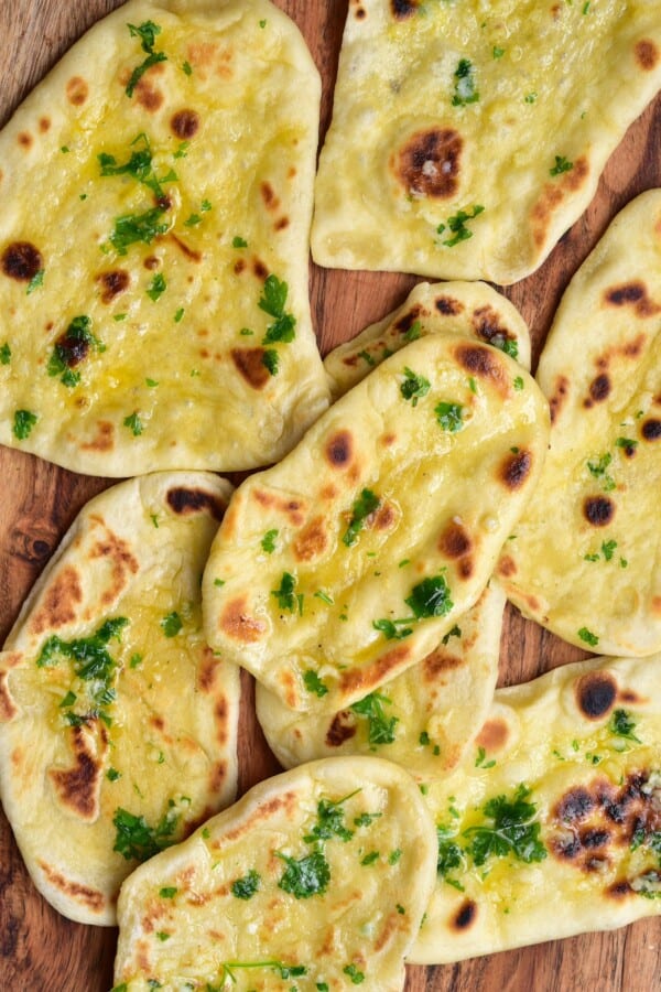 Homemade Garlic Naan Bread (Indian Flatbread) - Alphafoodie