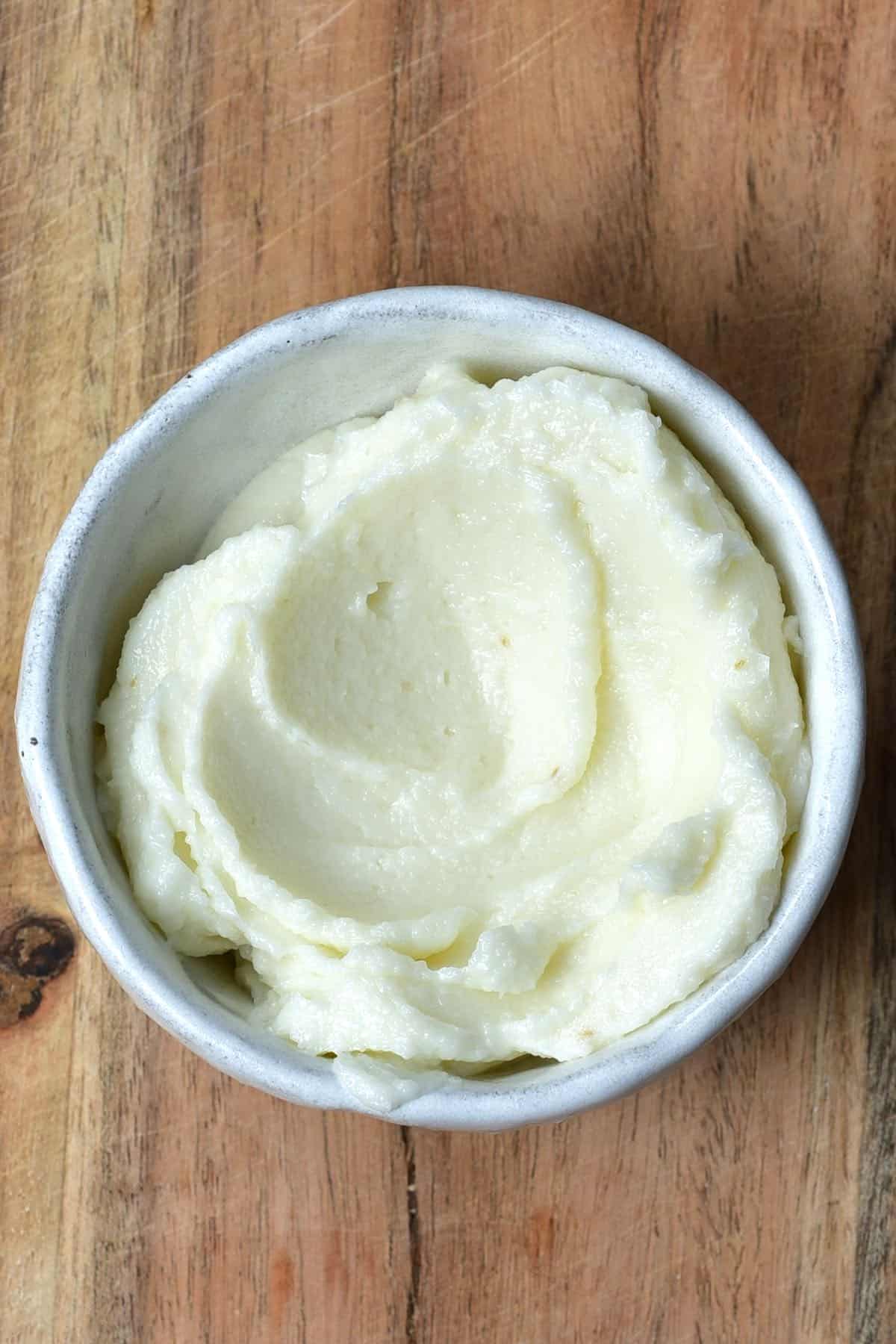 How to Freeze Garlic (Whole, Peeled, Puree) - Alphafoodie