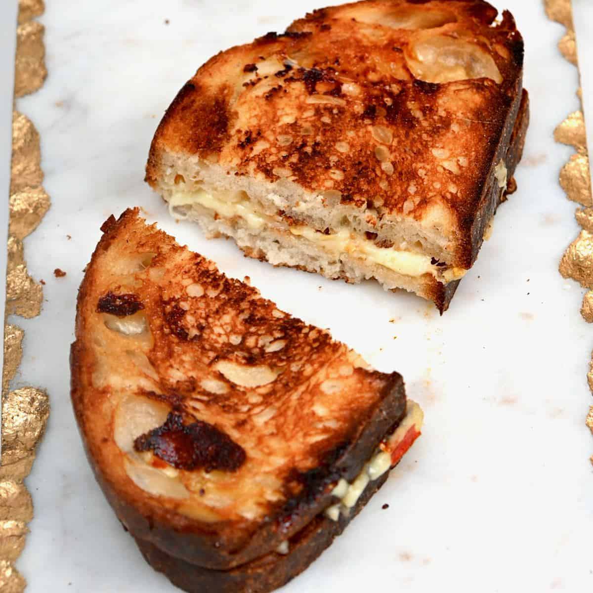 Stove Top Grilled Cheese (How-To!) - FeelGoodFoodie