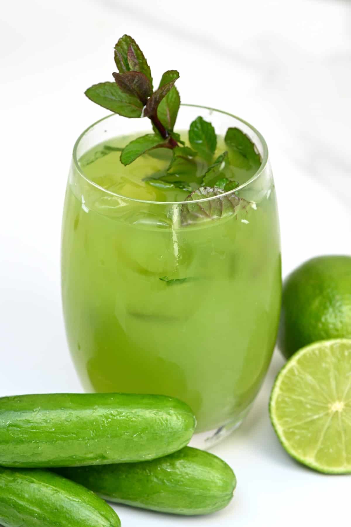 Refreshing Cucumber Lemonade (with Lemon or Lime) - Alphafoodie