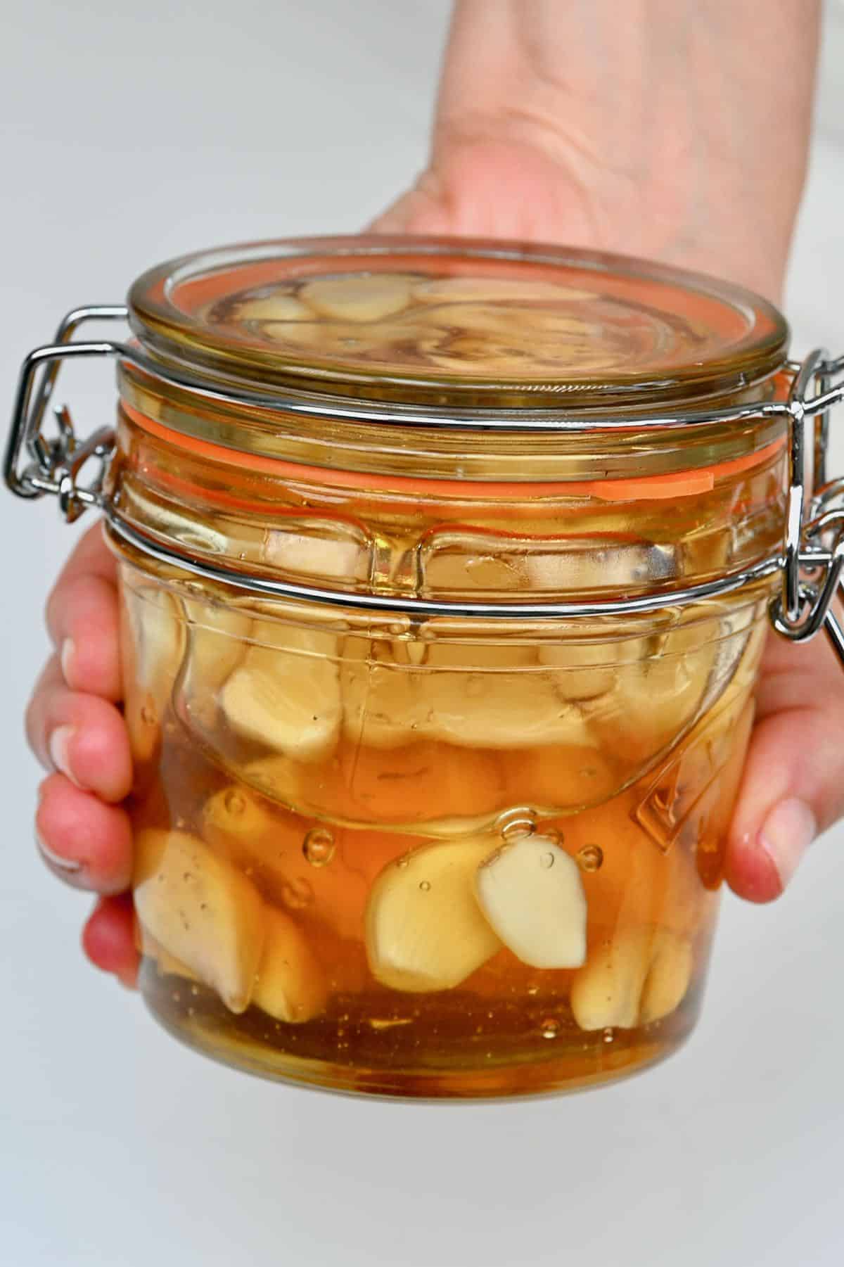 How to Make Fermented Garlic Honey - Alphafoodie