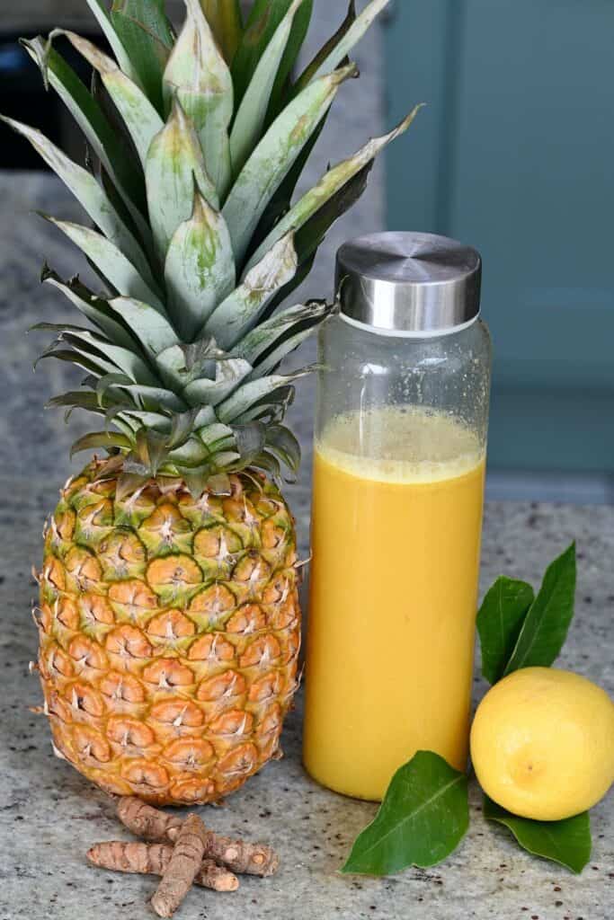 Pineapple Ginger Juice (With or Without Juicer) - Alphafoodie