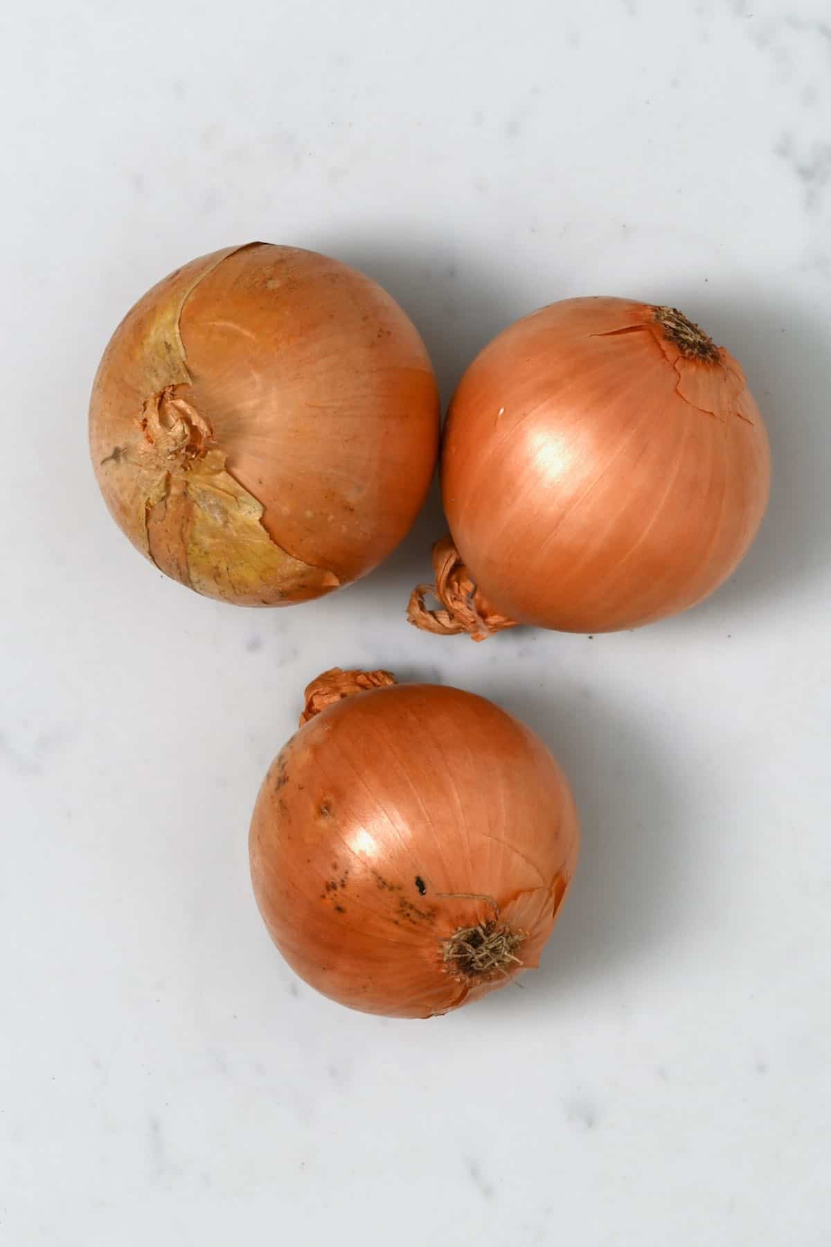 How to Make Fried Onions (Crispy Onions/Birista) - Alphafoodie