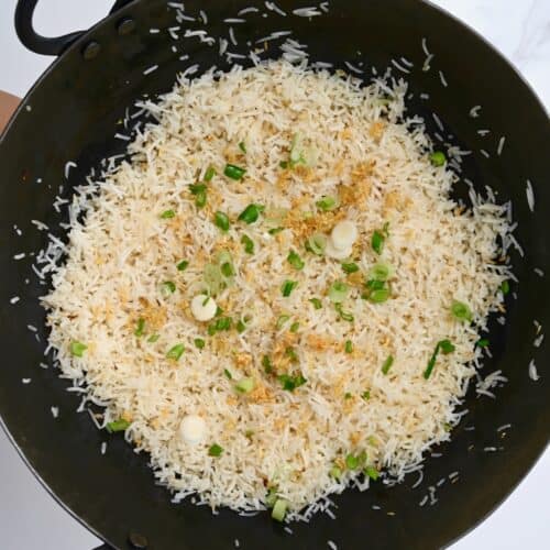 https://www.alphafoodie.com/wp-content/uploads/2022/03/How-to-Make-Garlic-Rice-square-500x500.jpeg