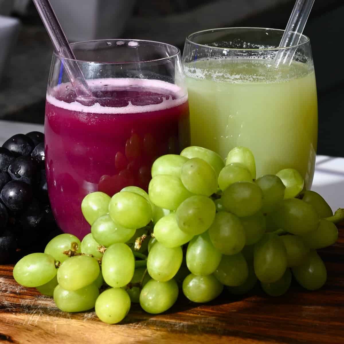 https://www.alphafoodie.com/wp-content/uploads/2022/03/How-to-Make-Grape-Juice-Square.jpeg