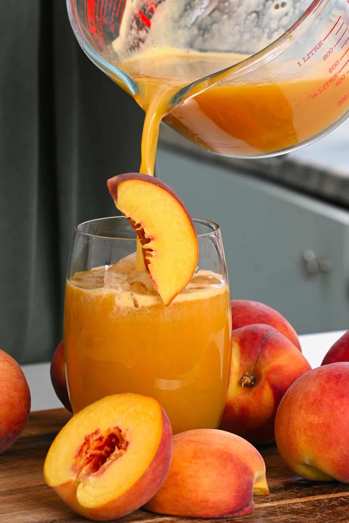 Organic Sliced Peaches in Real Fruit Juice