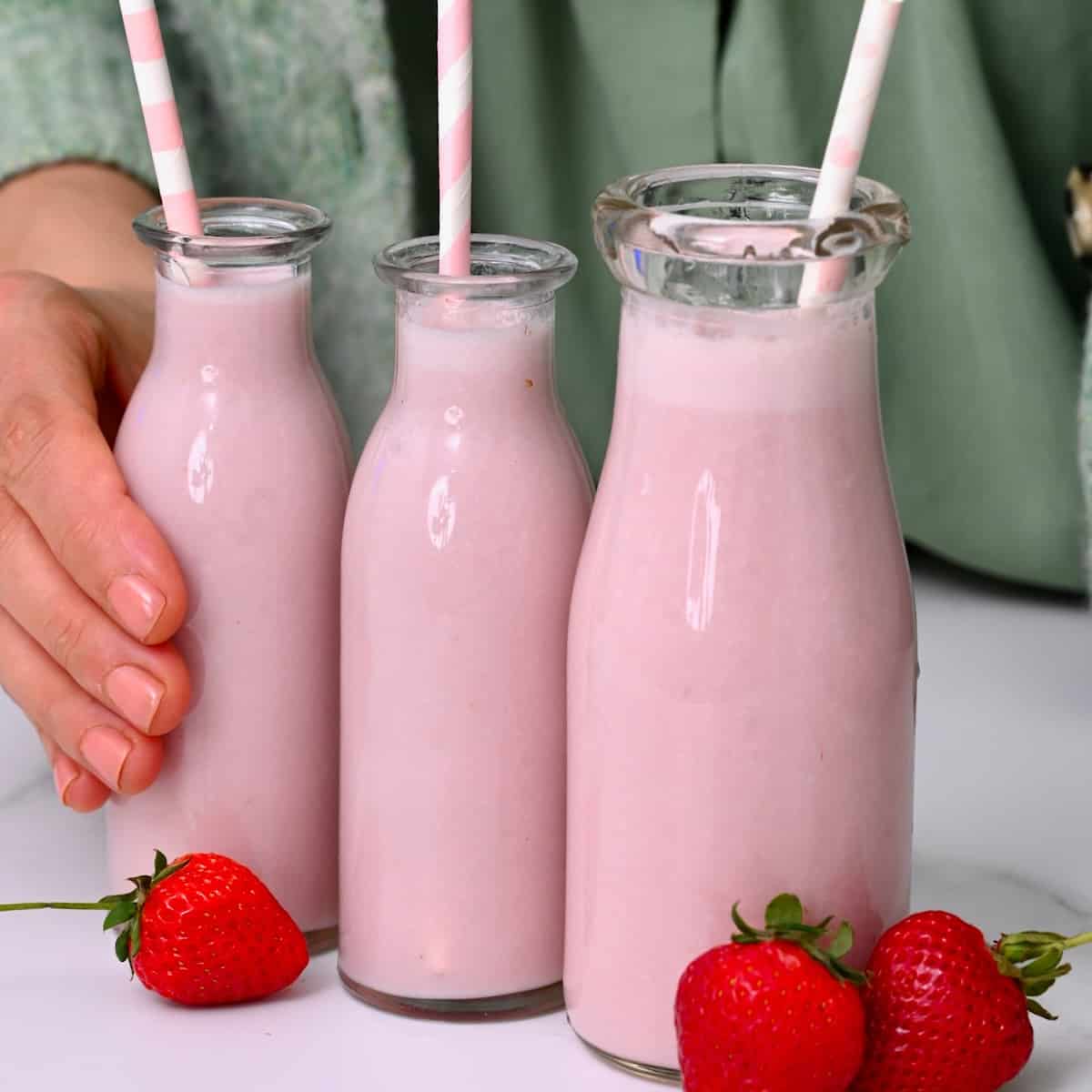 https://www.alphafoodie.com/wp-content/uploads/2022/03/Strawberry-Milk-Recipe-square.jpeg