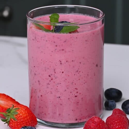 Mixed Berry Smoothie Recipe with Mint - Plant-Based on a Budget