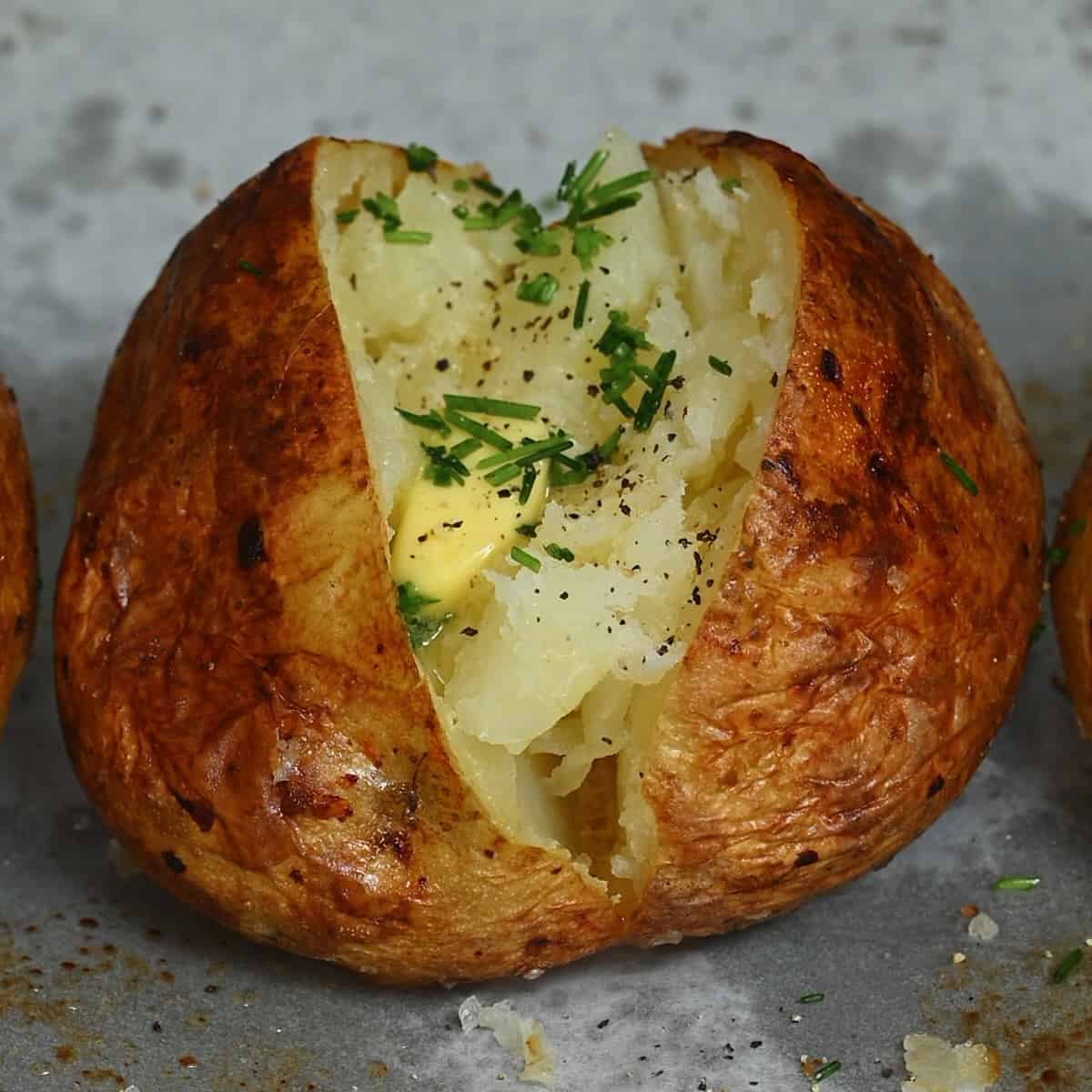 https://www.alphafoodie.com/wp-content/uploads/2022/09/Oven-Baked-Potatoes-square.jpeg