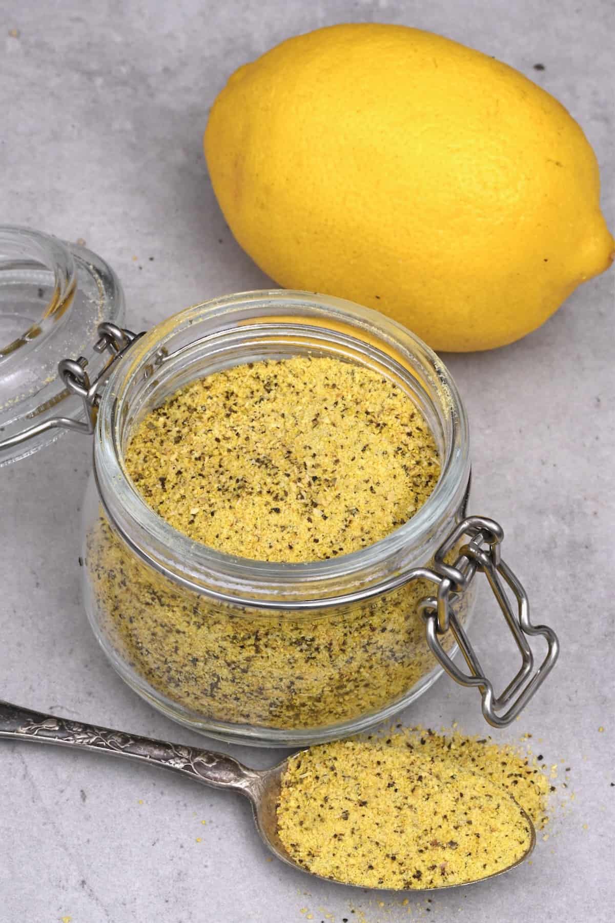 Salt Free Lemon Pepper w/ Black Garlic | RobertBrewsLLC