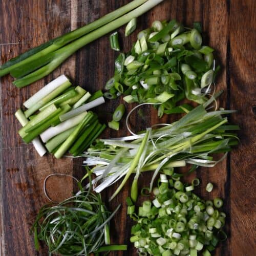 How much Sliced Green Onions, With or Without Tops, are in a Bunch?