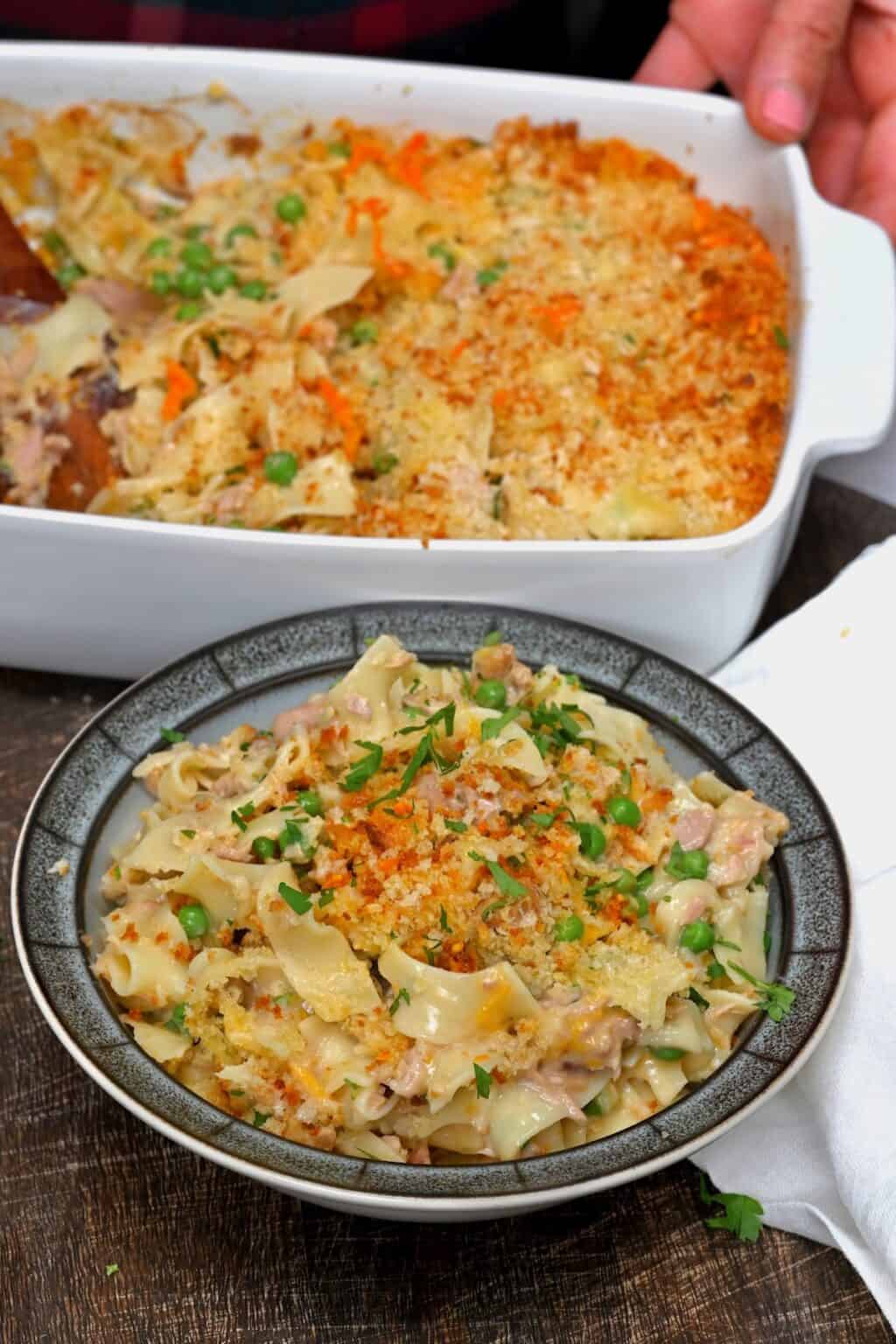 The Best Tuna Casserole (With Noodles) - Alphafoodie