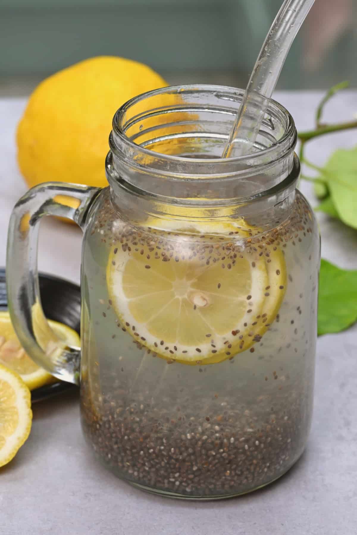 How to Make a Fruit Smoothie - Jar Of Lemons